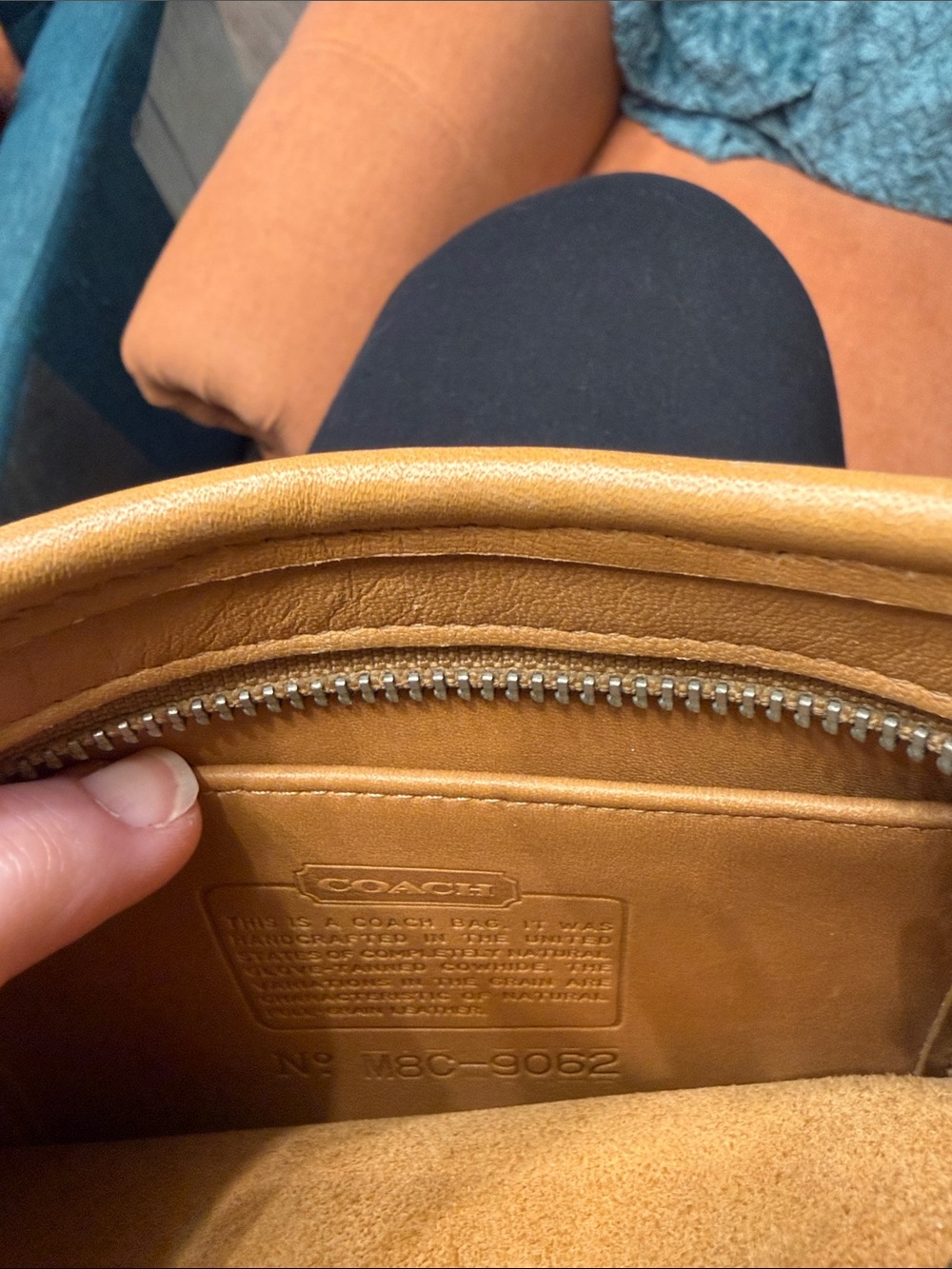 Vintage Coach Equestrian 9802 Camel Leather Crossbody Authentic - Picture 4 of 10
